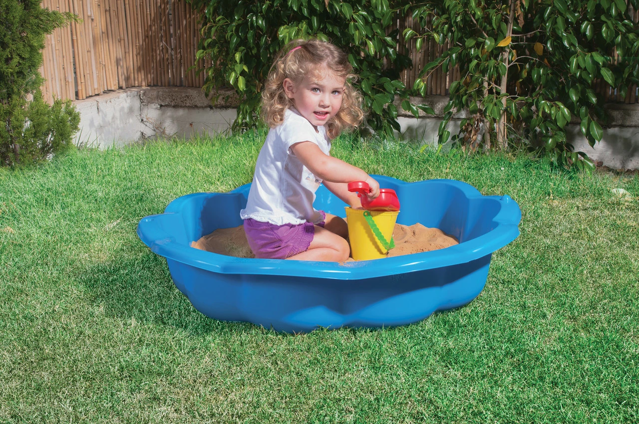 Flower Shaped Pool - Image 3